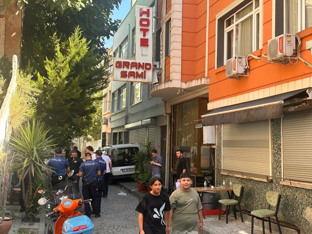 Taksim de yemek yiyen turistler otel odasında can verdi! İki kardeşin sır ölümü sonrası çok sayıda gözaltı 6