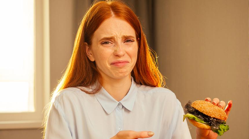 Mide bulandıran olay: ABD'nin ünlü fast food zincirinden sipariş verdiği yemekten insan parmağı çıktı! 