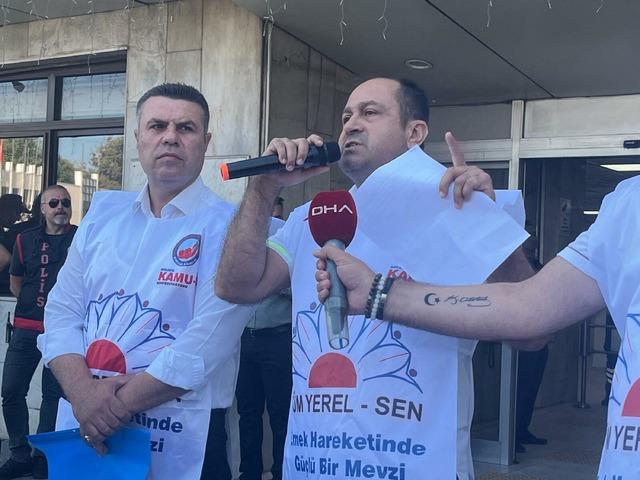 Konak Belediyesi’nde memurlardan 1 günlük iş bırakma eylemi 1
