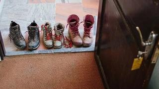 Kapının önündeki ayakkabı sizi evsiz bırakabilir! Aman dikkat: Soluğu mahkemede alabilirsiniz