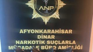 Şüpheli araçta 4 ruhsatsız tabanca ele geçirildi