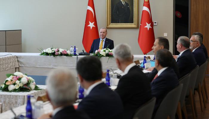 Ahlat Cumhurbaşkanlığı Külliyesi'ndeki Kabine Toplantısı sona erdi! Cumhurbaşkanı Erdoğan'dan önemli açıklamalar