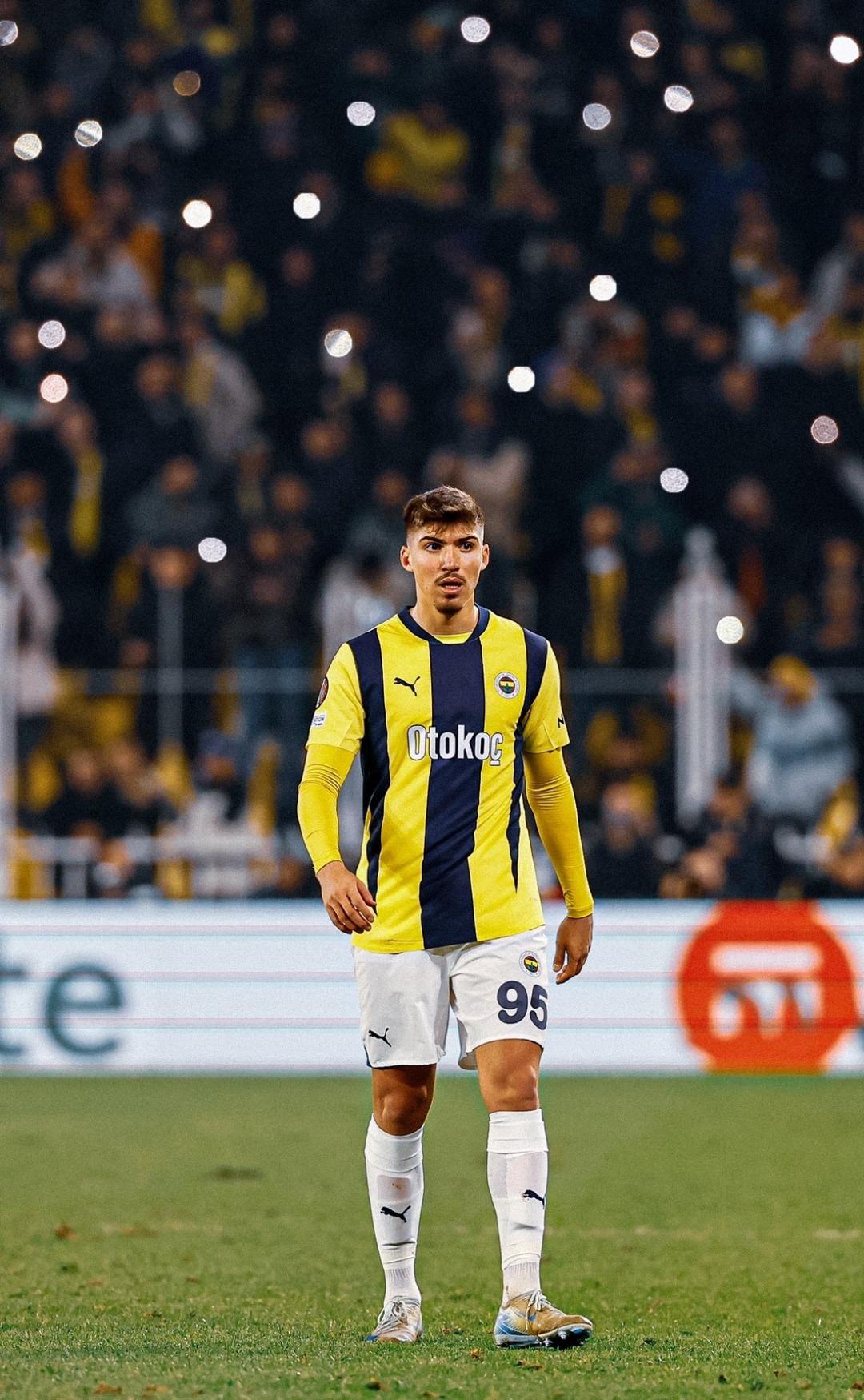 Fenerbahçe nin genç yıldızı Yusuf Akçiçek e dünya devleri talip olurken, Club Brugge ün scout raporu ortaya çıktı... 1