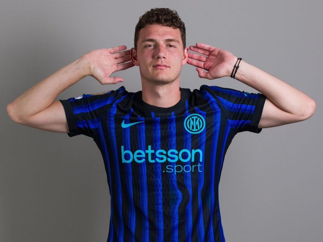 Galatasaray ın transferdeki hedeflerinden biri olan Benjamin Pavard sosyal medyadan transfer ateşini yaktı! Taraftarları heyecan sardı... 3