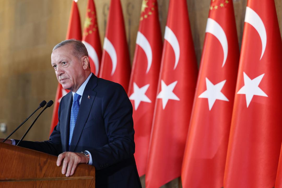 Cumhurbaşkanı Erdoğan: "Belediyeleri aile çiftliğine çeviren muhterisler için artık deniz bitmiştir" 3