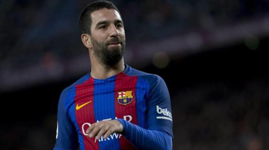 Barcelona, Arda Turan'ı satmayı d&uuml;ş&uuml;n&uuml;yor