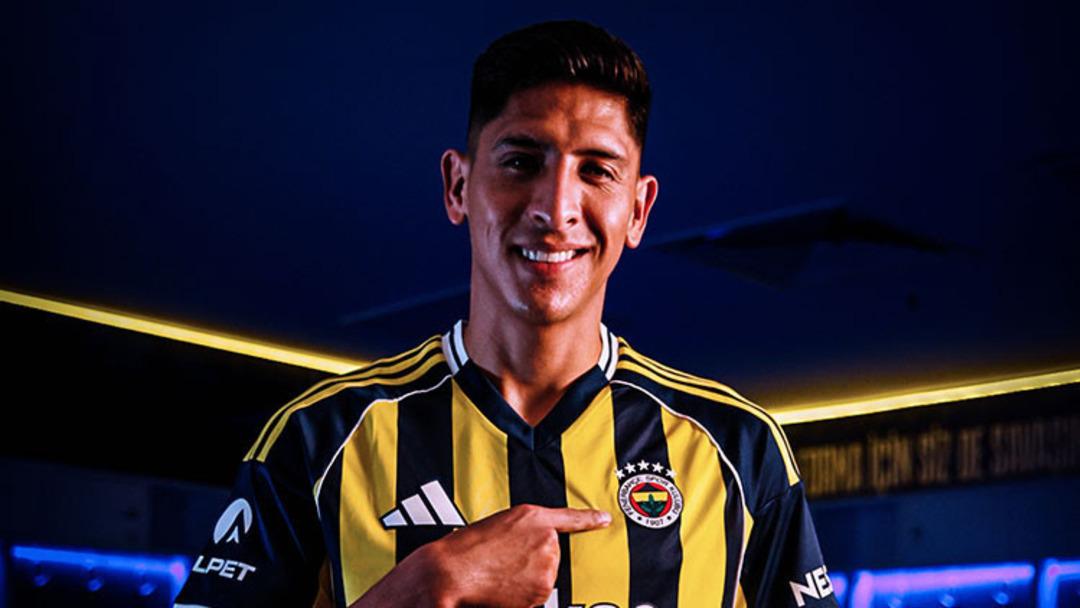 Fenerbahçe nin yeni transferi Edson Alvarez transfer itirafında bulundu! Sarı lacivertlilere gelmesinde etkili olan ismi açıkladı... 4