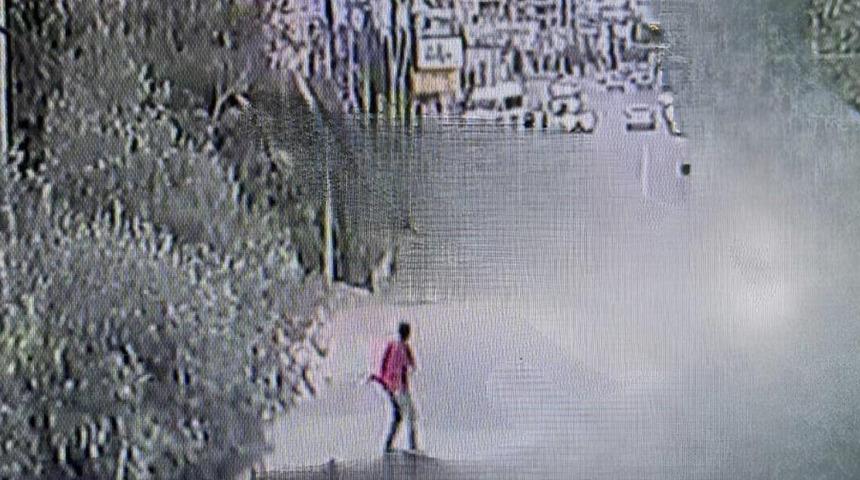 Adana'da korku dolu anlar! Pompalı tüfekle rastgele ateş açtı