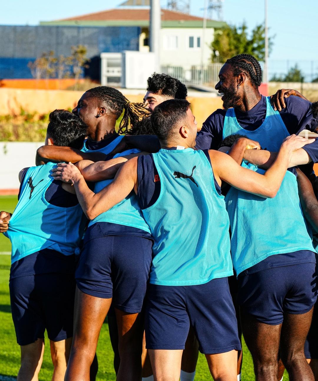 Başakşehir, Universitatea Craiova maçı hazırlıklarını sürdürdü 1