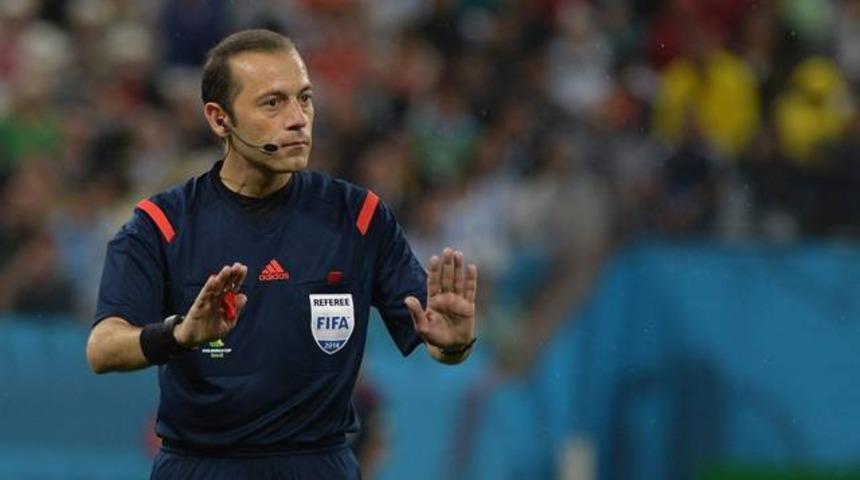 İspanyollar C&uuml;neyt &Ccedil;akır ile alay etti!