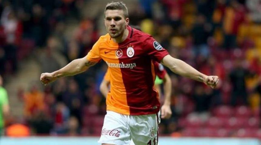 Podolski i&ccedil;in &ccedil;ılgın teklif