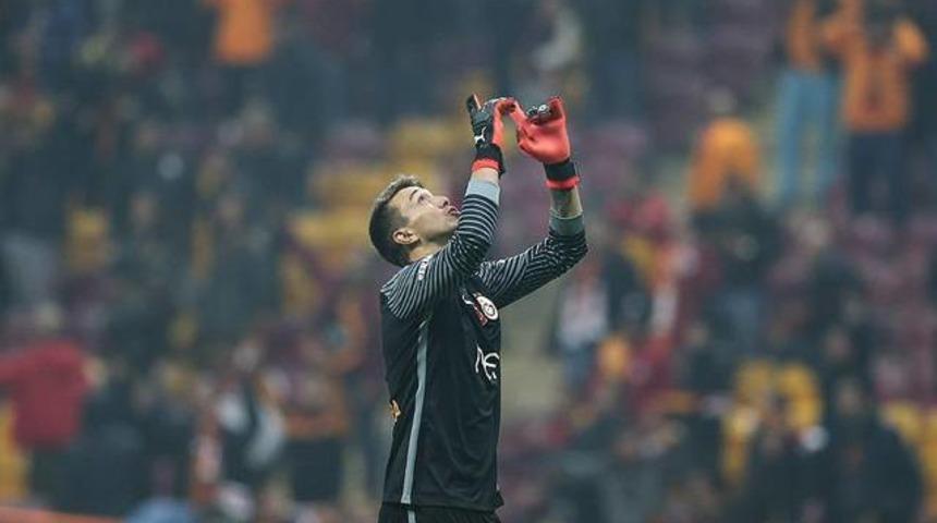 Galatasaray'ın vazge&ccedil;ilmezi yine Muslera