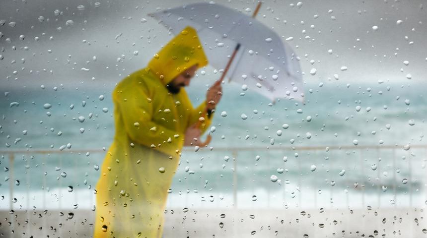 Meteoroloji il il uyardı: Sağanak ve fırtına geliyor! İşte 26 Ağustos Salı hava durumu tahminleri...