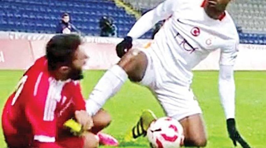 Chedjou'nun o tekmesi başına iş a&ccedil;acak!