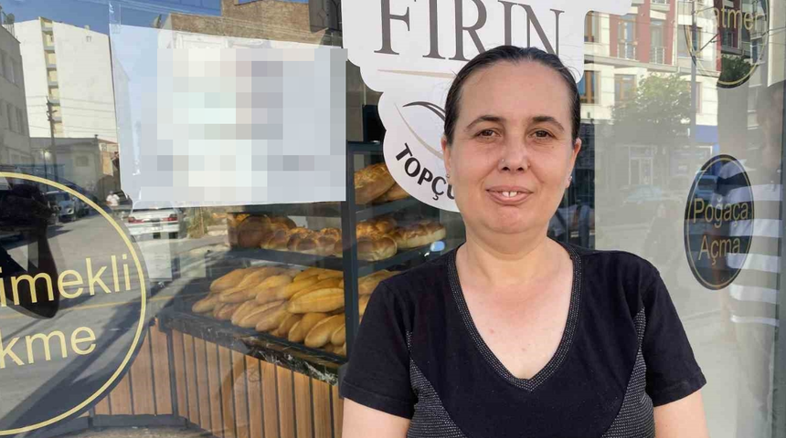 Yer: Eskişehir! Çareyi dükkanına astığı yazıyla buldu! Bunu yapana ekmeği bedava veriyor