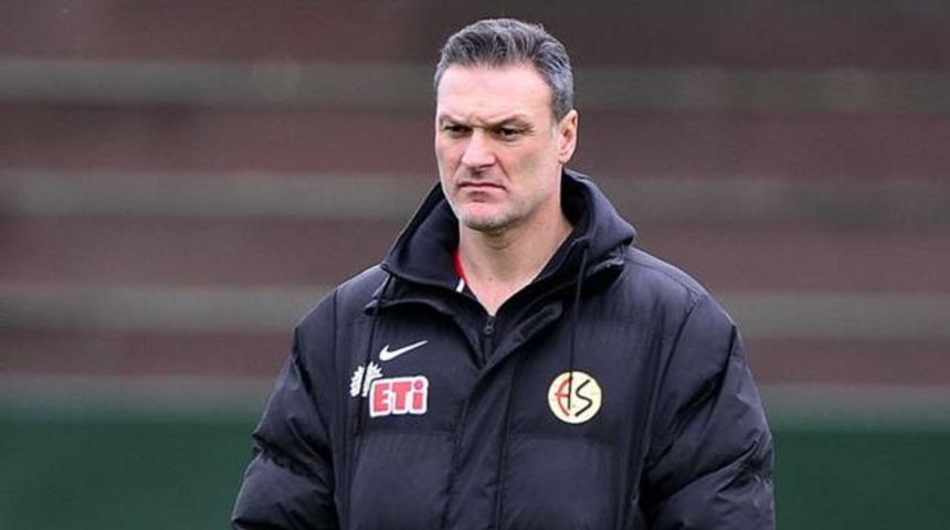 Alpay &Ouml;zalan: 'Bu &uuml;lkede kimlerin antren&ouml;rl&uuml;k yaptığını herkes biliyor'