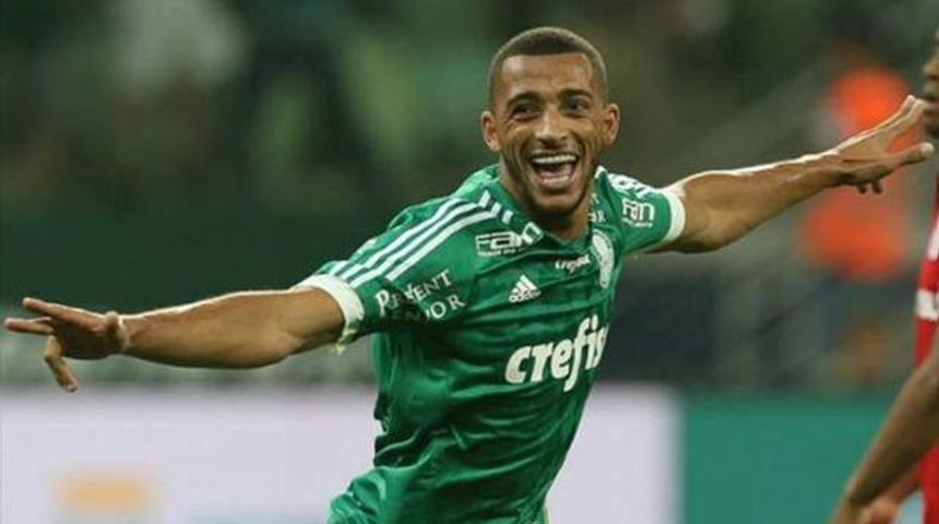 Galatasaray'da Vitor Hugo bombası