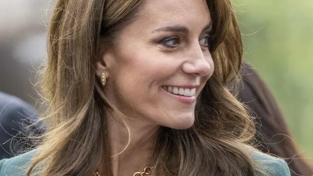 Kraliyetin bilinmeyenlerini anlattı: Kate’in Zarafeti Diana’yı Hatırlatıyor