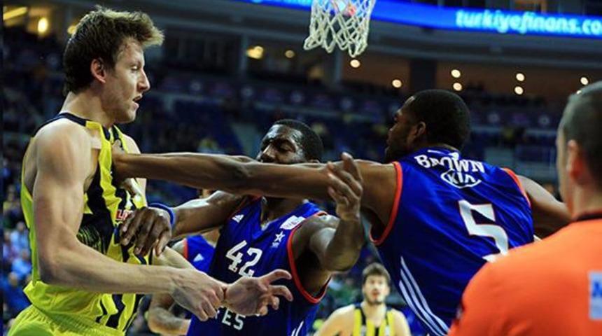Fenerbah&ccedil;e-Anadolu Efes ma&ccedil;ında olay!