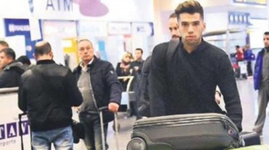 Emmanuel Mas imza i&ccedil;in İstanbul'a geldi!