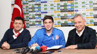 Galatasaray, Salih Dursun'u Antalyaspor'a kiraladı