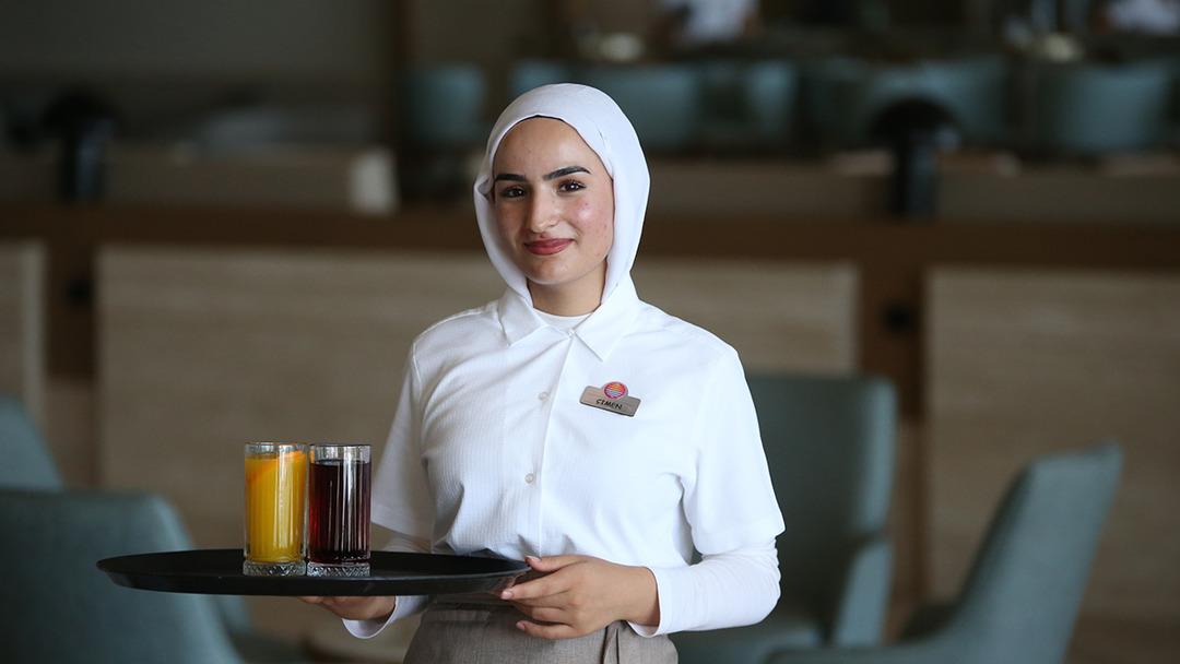 Babası YKS çıkışında çiçekle karşılamıştı! O öğrenci hayalindeki bölüme yerleşti 1