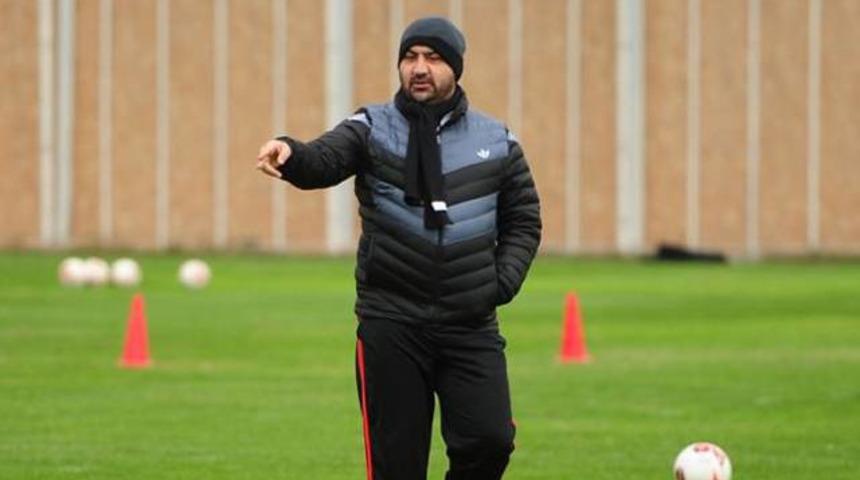 &Uuml;mit &Ouml;zat&rsquo;tan Ahmet &Ccedil;alık transferine son nokta