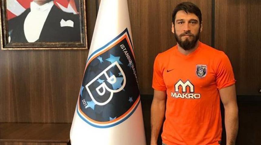 Medipol Başakşehir, Egemen Korkmaz'la imzaladı
