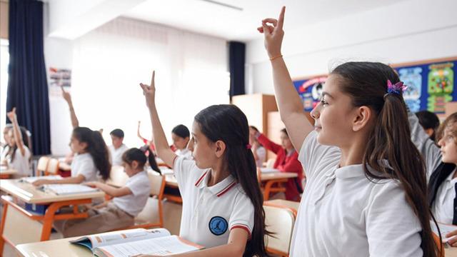 Çok tartışılan okul kayıt parasına tepki: Bedel ödemek veya bağış vermek zorunda değilsiniz