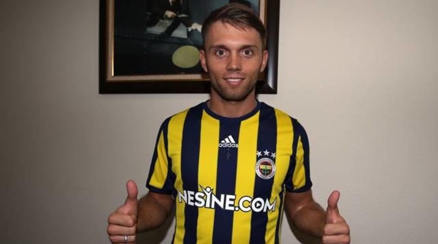 Fenerbah&ccedil;e, Oleksandr Karavaiev'i a&ccedil;ıkladı
