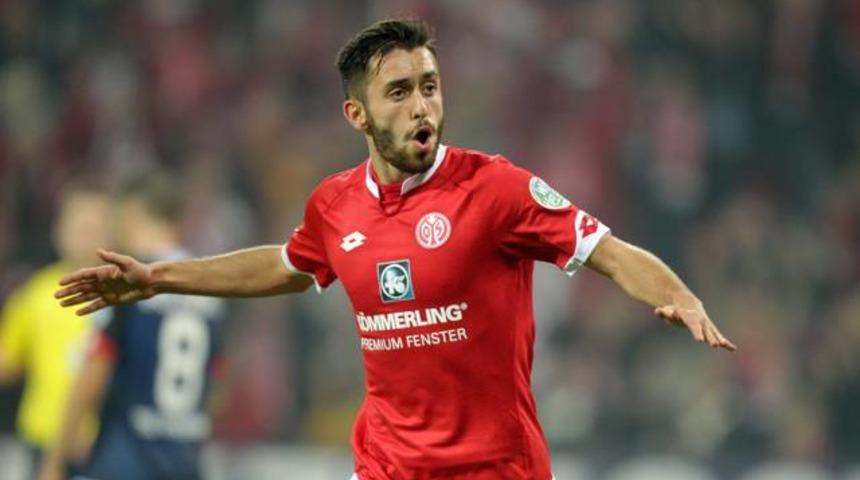 Yunus Mallı Wolfsburg'ta