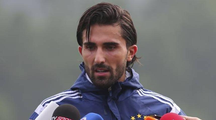 Hasan Ali Kaldırım s&ouml;zleşmesini uzatıyor