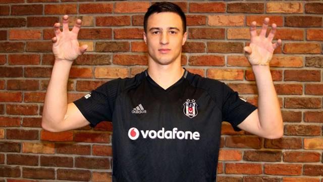 Matej Mitrovic resmen Beşiktaş'ta!