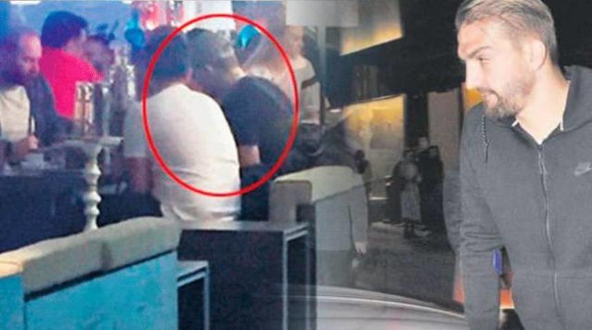 Caner Erkin yine nargile i&ccedil;erken yakalandı