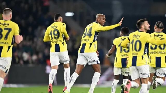 Fenerbahçe o isme kapıyı gösterdi! Yönetim göndermek istiyor: Kendine kulüp bul