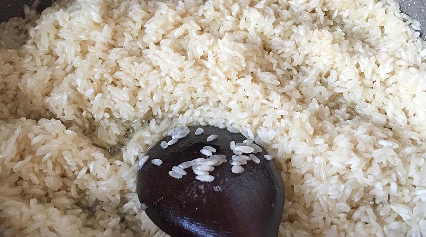 Severek tüketiliyor ama dikkat! Pilavlardaki ölümcül tehlike: Bu şekilde tüketmeyin!