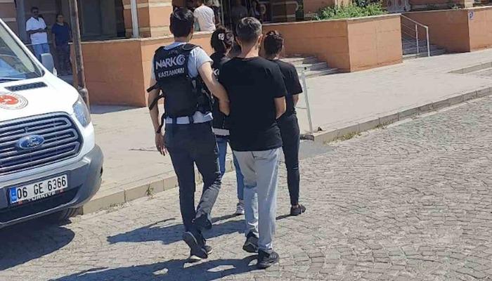 Kastamonu’da uyuşturucuyla yakalanan 2 şüpheli tutuklandı