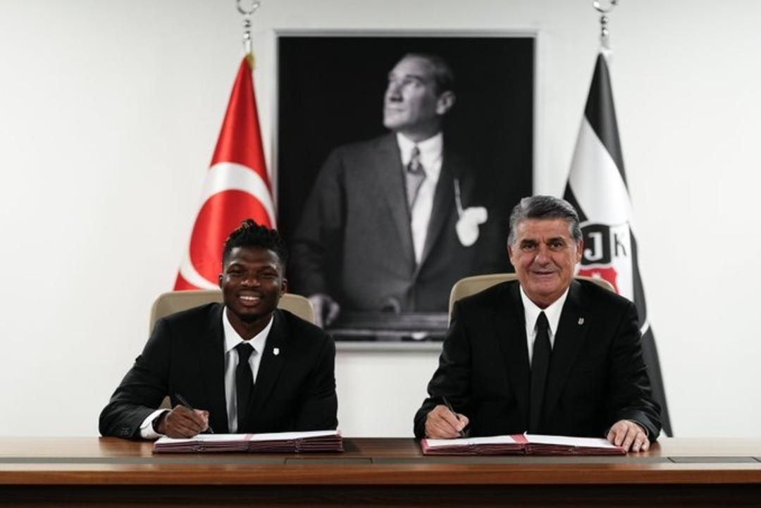 Beşiktaş yeni transferi El Bilal Toure yi resmen KAP a bildirdi!  1