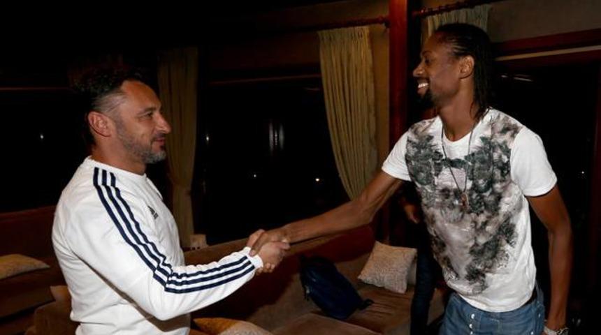 Pereira, Abdoulaye Ba'yı takımına kattı