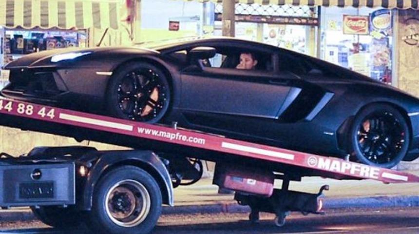 Ronaldo arabasını kenara &ccedil;ekip ambulans &ccedil;ağırdı