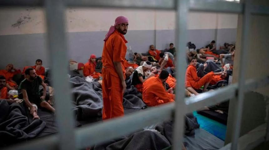 Dikkat çeken iddia: Irak hükümeti Iraklı mahkum DEAŞ militanları için harekete geçti! Muhatap, PKK'nın Suriye'deki uzantısı SDG olacak"