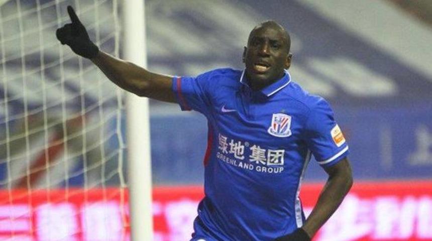 Demba Ba'nın raporları sağlam &ccedil;ıktı