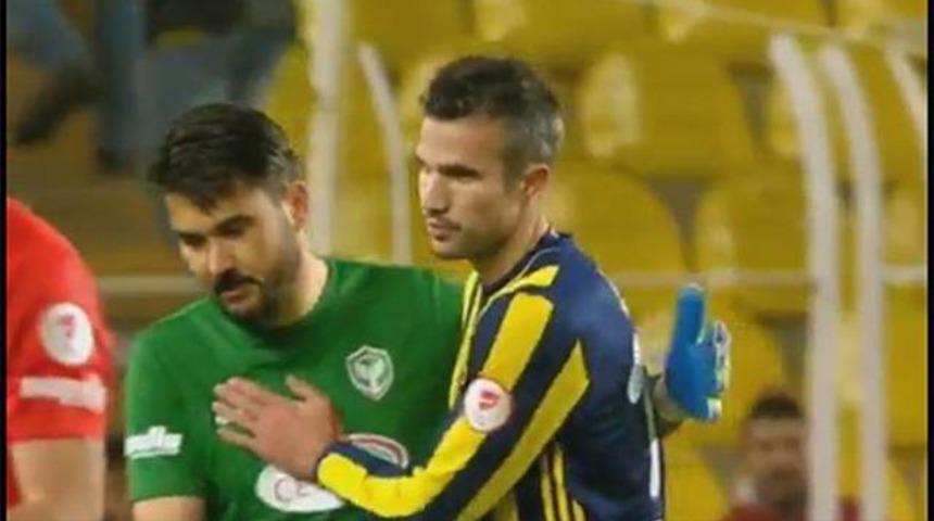 van Persie'den Panenka &ouml;z&uuml;r&uuml;