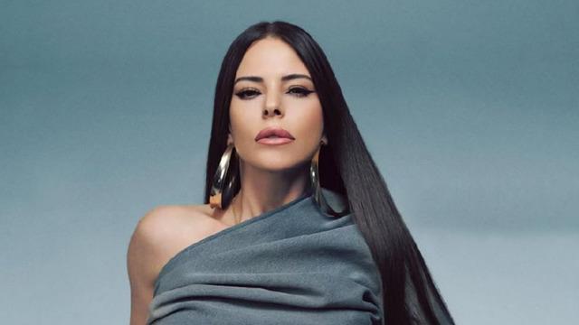 Taciz iddiaları ve ifşalar ülke gündemine oturmuşken şarkıcı Simge'den üzücü itiraf: Küçüktüm, korktum, sustum...