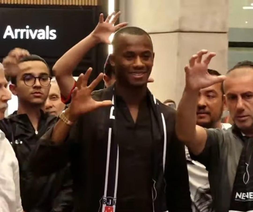 Beşiktaş Lille den yeni transferi Tiago Djalo yu İstanbul a getirdi!  3