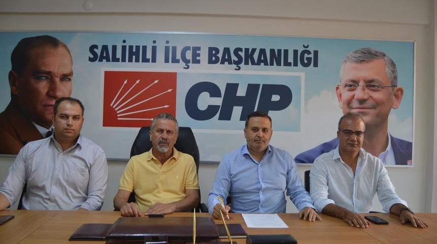 Salihli CHP’de istifa şoku: İlçe başkanı adaylıktan da çekilip istifa etti