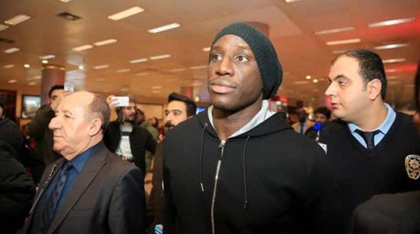 Demba Ba imzayı bekliyor