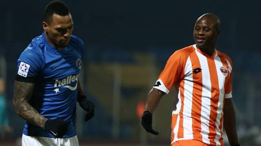 Adanaspor - Kasımpaşa ma&ccedil;ında kural hatası