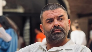 16 yaş k&uuml;&ccedil;&uuml;k sevgilisi aşka geldi! Kutlamalara haftalar &ouml;nce başladılar