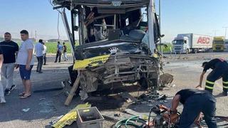 Mardin’de feci kaza! Halk otobüsü ile tır çarpıştı: Çok sayıda yaralı var